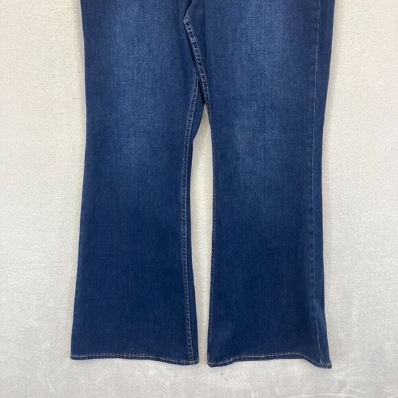 Soft Surroundings Ultimate Denim Flare Leg Jeans Size 14 Dark Wash Blue Stretch - Picture 8 of 16